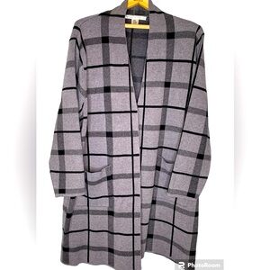 Max Studio Plaid Gray/Black Knit Long Cardigan with Pockets in Women's Size 2X